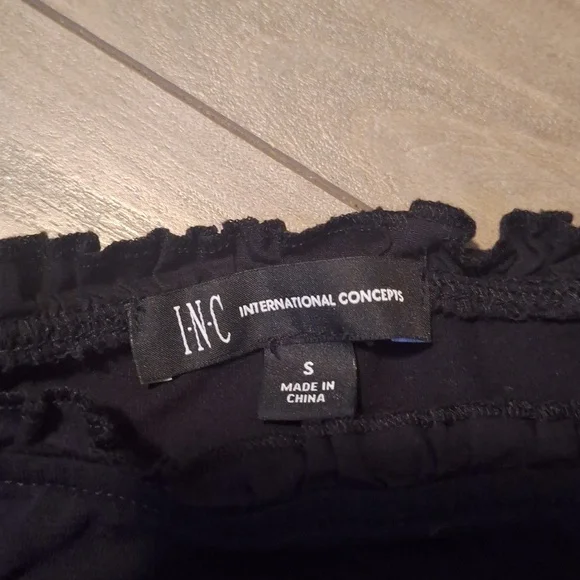 Embroiderd Top - Picture 3 of 9